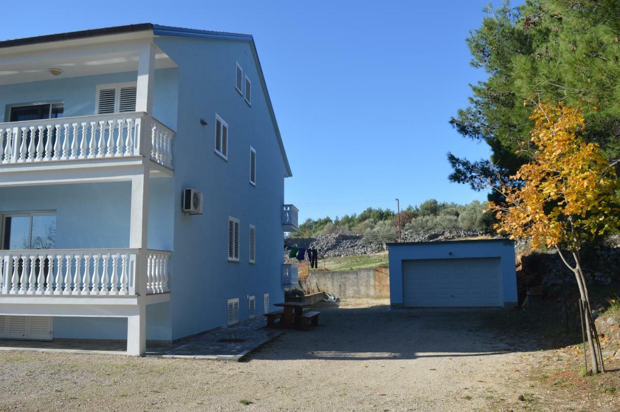 Apartments Charlie Krk Town Exterior photo