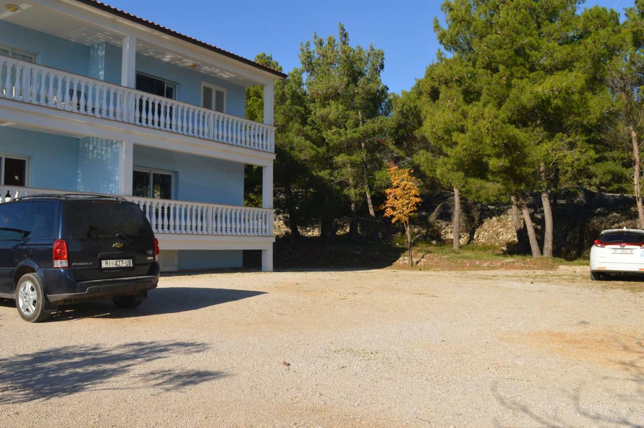 Apartments Charlie Krk Town Exterior photo